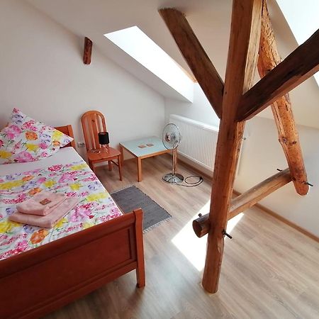 Casa Bunicii Hotel Sasca Montană Eksteriør billede