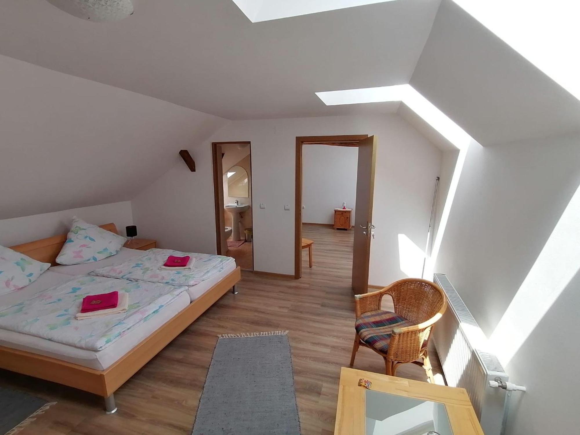 Casa Bunicii Hotel Sasca Montană Eksteriør billede