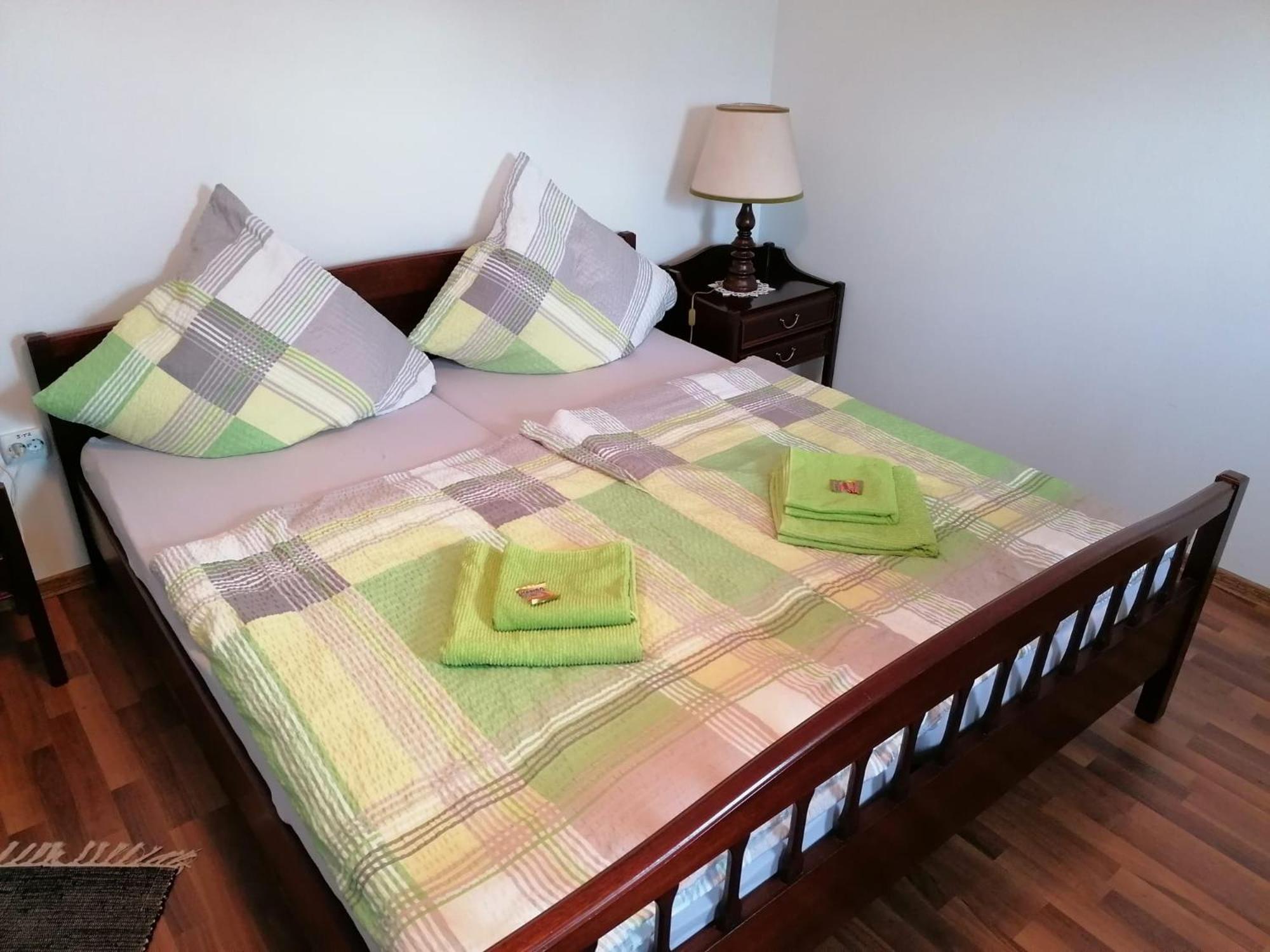 Casa Bunicii Hotel Sasca Montană Eksteriør billede